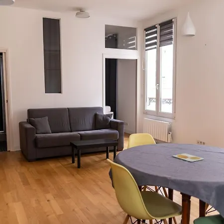 Quiet And Bright Apt In The 11Th District Of Paris Париж